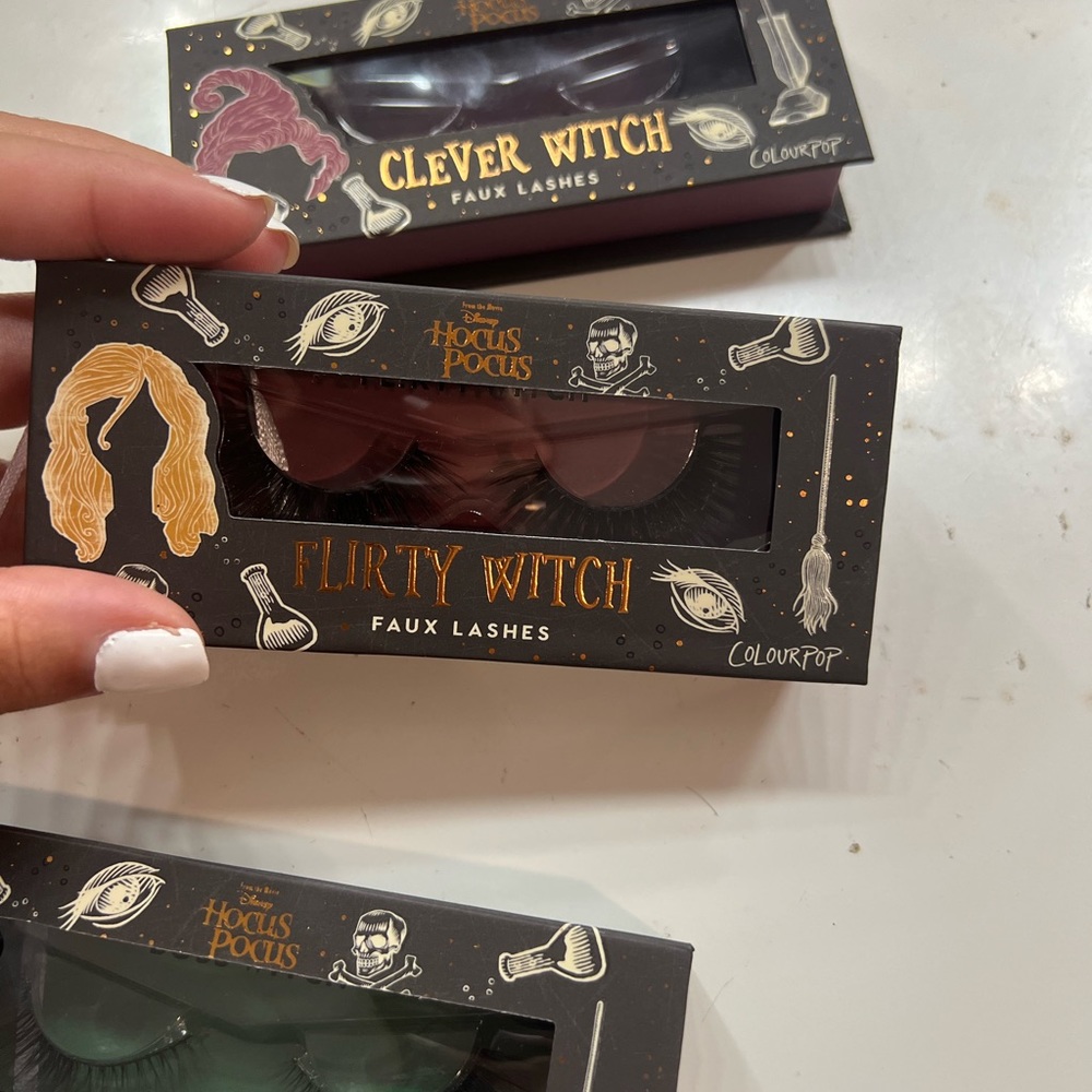 Limited edition colourpop hocus pocus eyelashes